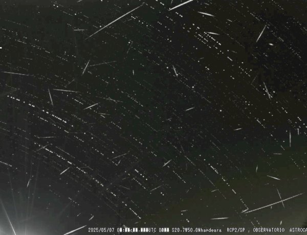 A Espetacular Chuva de Meteoros Eta Aquáridas Encanta Observadores em Todo o Brasil