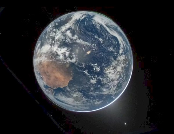 Artemis II: NASA divulga primeiras imagens da Terra após injeção translunar